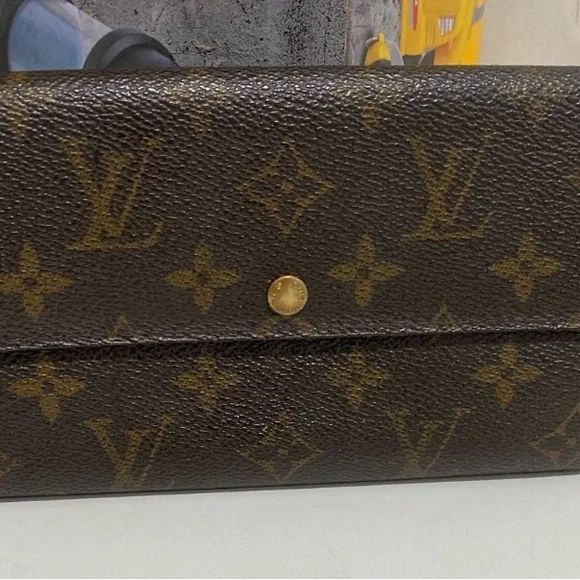 Louis Vuitton Brown Monogram Wallet - Picture 1 of 9